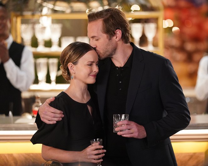 A Million Little Things - Piece of Cake - Van film - Allison Miller, Ryan Hansen