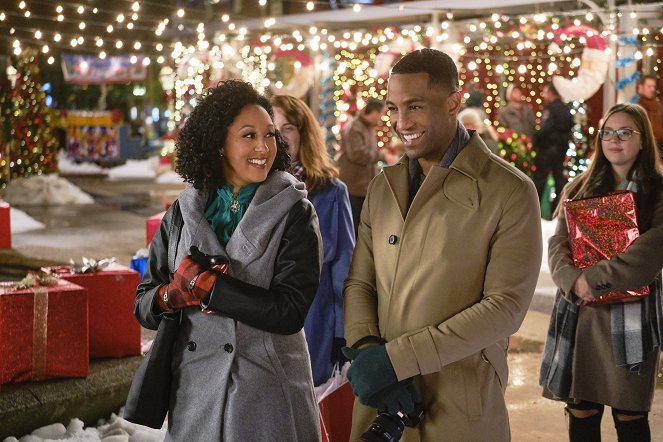 A Christmas Miracle - Film - Tamera Mowry-Housley, Brooks Darnell