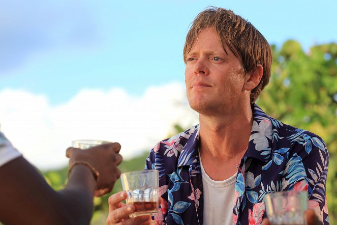 Death in Paradise - Season 5 - The Blood Red Sea - Photos