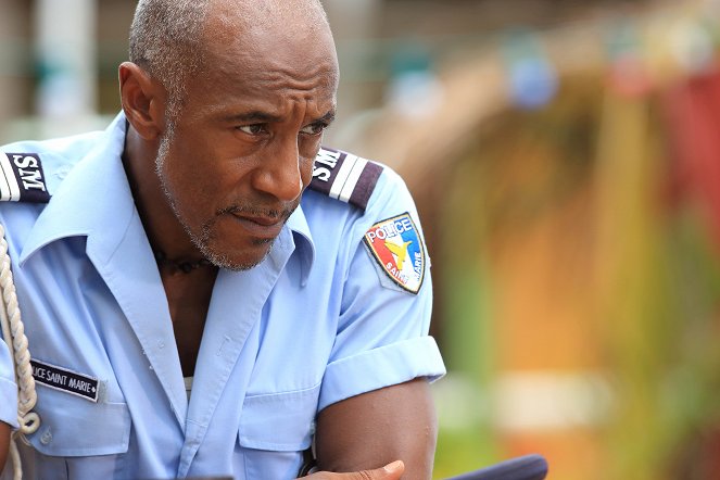 Death in Paradise - Flames of Love - Van film