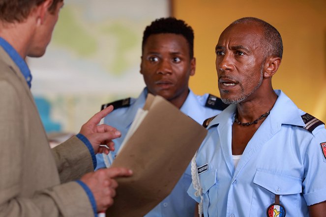 Death in Paradise - Season 4 - She Was Murdered Twice - Photos