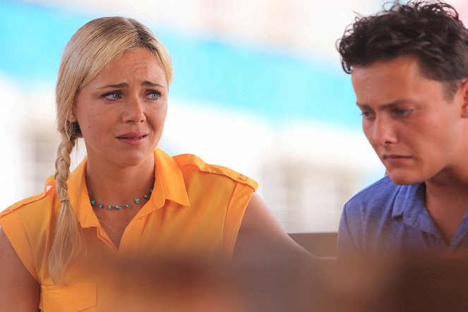 Death in Paradise - Season 4 - Damned If You Do... - Photos
