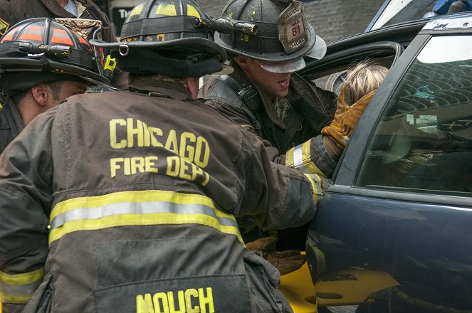Chicago Fire - Season 1 - La Vie est trop courte - Film