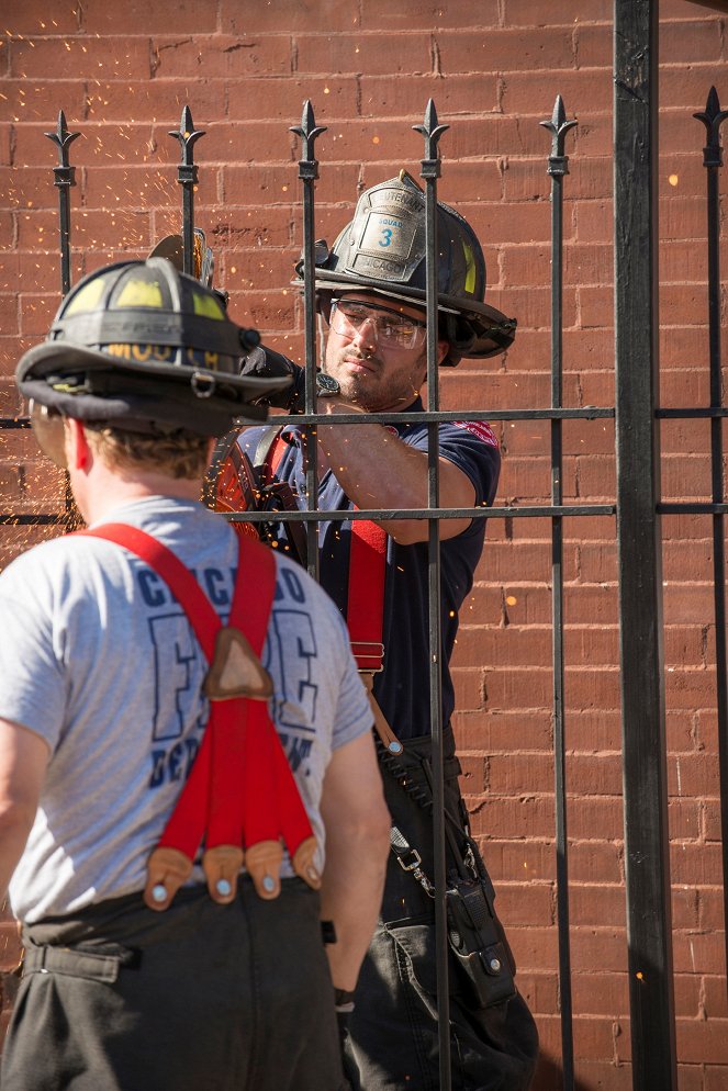 Chicago Fire - Professional Courtesy - Van film