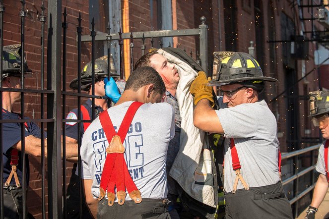 Chicago Fire - Professional Courtesy - Van film