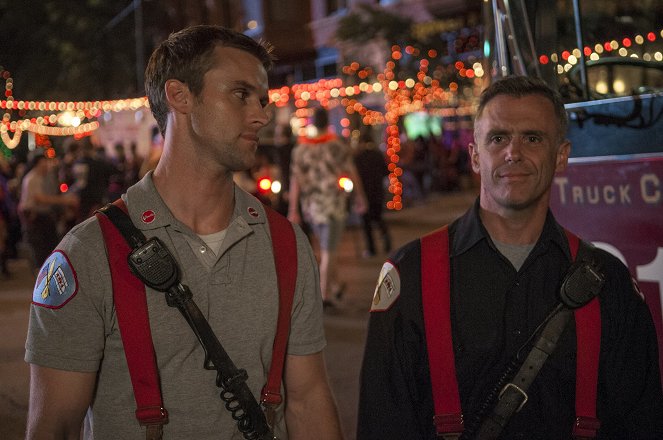 Chicago Fire - One Minute - Photos