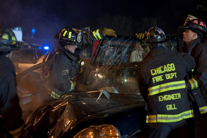Chicago Fire - Season 1 - Two Families - Photos