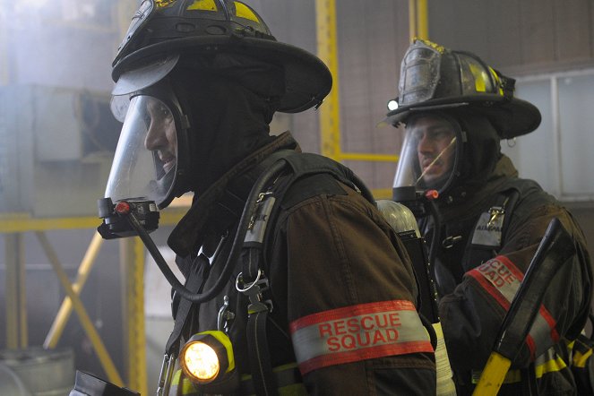 Chicago Fire - It Ain't Easy - Photos