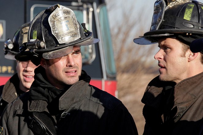 Chicago Fire - Under the Knife - Photos