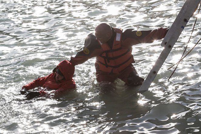 Chicago Fire - Season 1 - Nazdarovya! - Photos