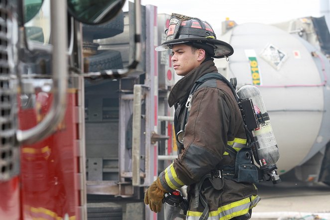 Chicago Fire - Season 1 - Retaliation Hit - Photos