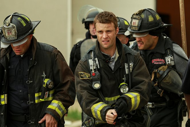 Chicago Fire - A Hell of a Ride - Van film