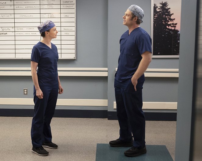 Grey's Anatomy - No Time to Die - Photos - Caterina Scorsone, Chris Carmack