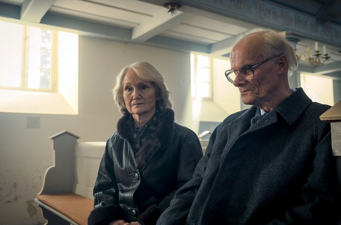 Honecker und der Pastor - Filmfotos - Barbara Schnitzler, Edgar Selge