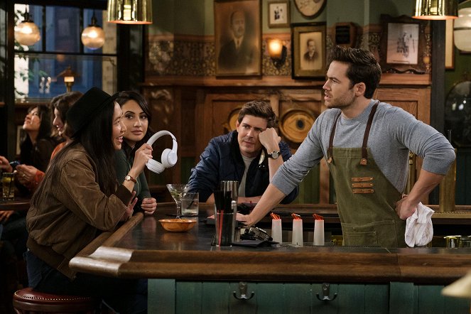 How I Met Your Father - Rivka Rebel - Photos - Tien Tran, Francia Raisa, Christopher Lowell, Tom Ainsley