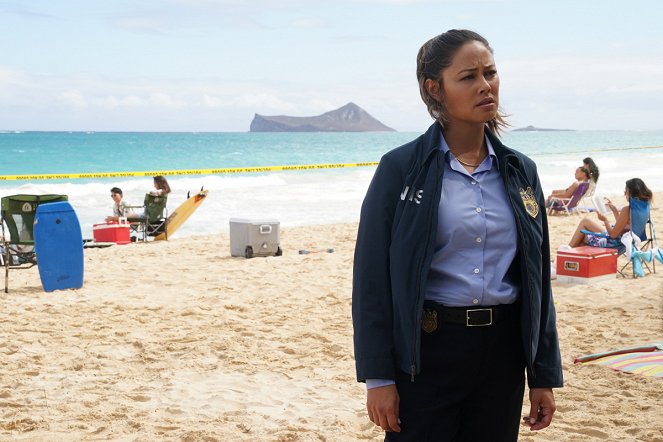 NCIS: Hawai'i - Season 1 - Broken - Photos - Vanessa Lachey