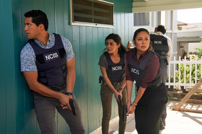 Agenci NCIS: Hawaje - Broken - Z filmu - Alex Tarrant, Yasmine Al-Bustami, Vanessa Lachey