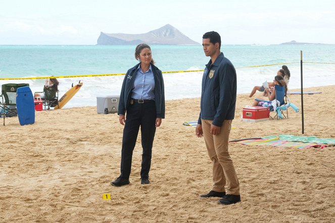NCIS: Hawai'i - Broken - Van film - Vanessa Lachey, Alex Tarrant