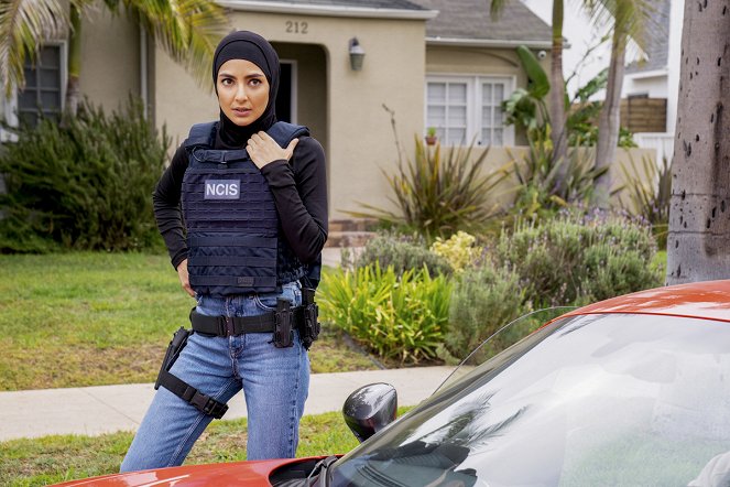 Agenci NCIS: Los Angeles - Under the Influence - Z filmu - Medalion Rahimi