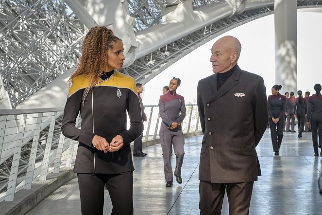 Star Trek: Picard - Season 2 - The Star Gazer - Photos - Michelle Hurd, Patrick Stewart