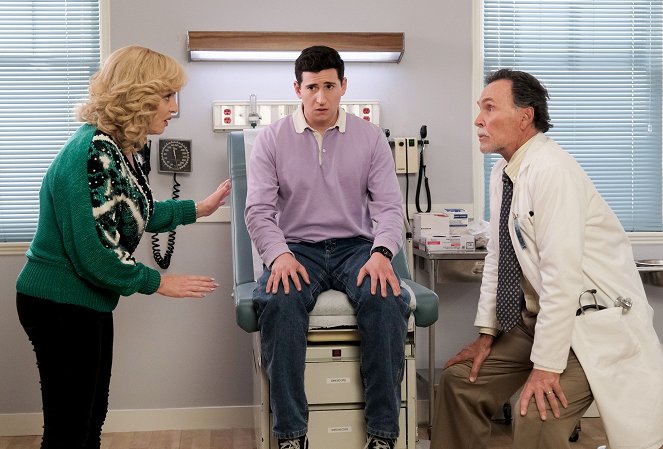 Die Goldbergs - Die Hochzeit - Filmfotos - Wendi McLendon-Covey, Sam Lerner, David Gautreaux