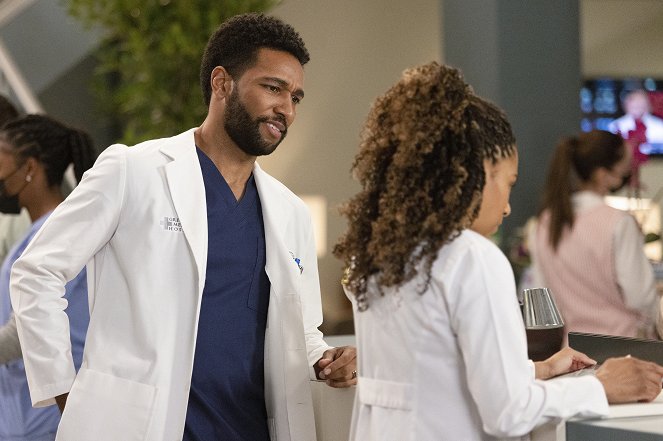 Grey's Anatomy - Living in a House Divided - Photos - Anthony Hill