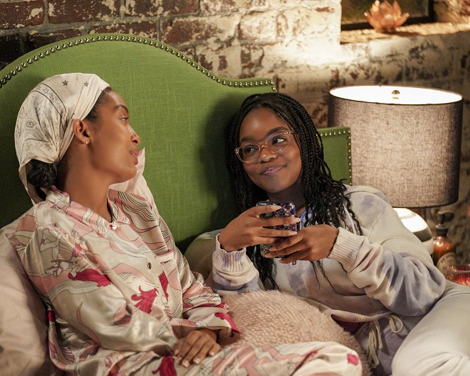 Grown-ish - Season 4 - Nemůžu tě nechat jít - Z filmu - Yara Shahidi, Marsai Martin