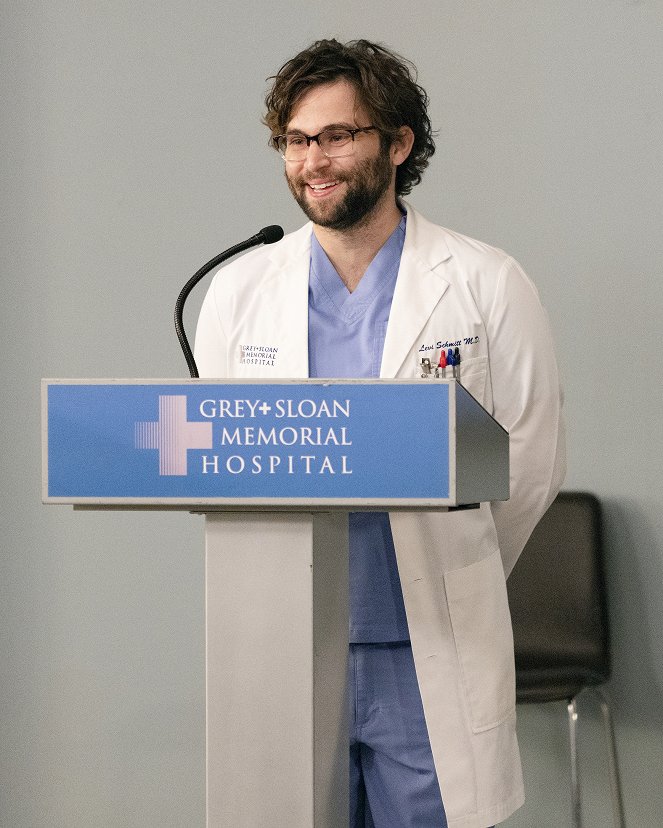 Grey's Anatomy - Living in a House Divided - Photos - Jake Borelli
