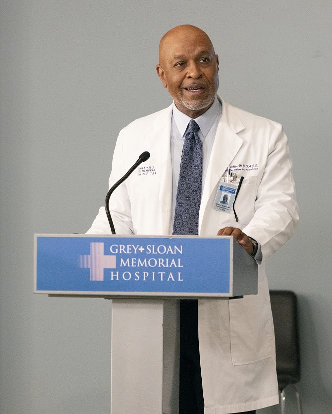 Grey's Anatomy - Living in a House Divided - Photos - James Pickens Jr.