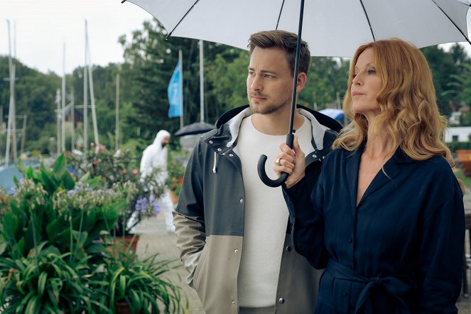 Blutige Anfänger - Season 3 - Love Boat - De la película - Timmi Trinks, Esther Schweins