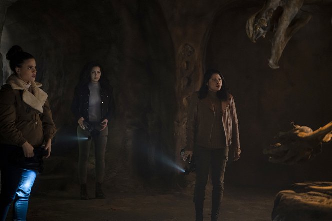 Charmed - Season 3 - Witchful Thinking - Photos