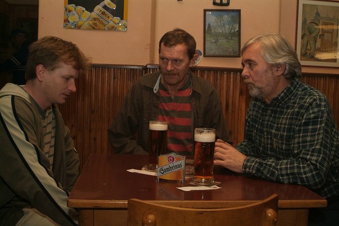 Náves - Druhá liga - De la película - Matěj Hádek, Jiří Schmitzer, Josef Abrhám
