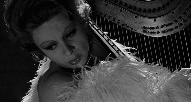 Fellini 8½ - Do filme - Sandra Milo