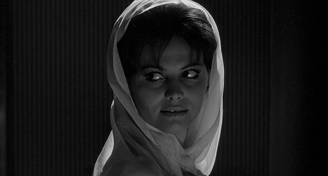 Fellini 8 1/2 - Kuvat elokuvasta - Claudia Cardinale
