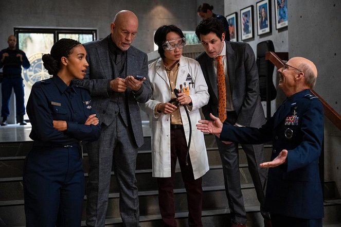 Space Force - The Doctor's Appointment - Photos - Tawny Newsome, John Malkovich, Jimmy O. Yang, Ben Schwartz, Don Lake