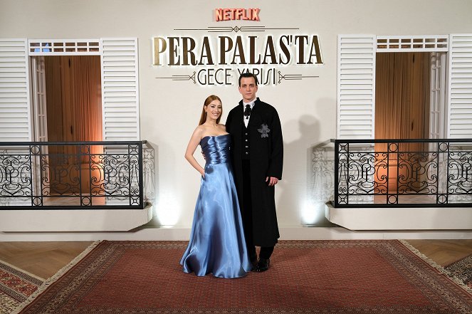 Pera Palas'ta Gece Yarısı - Promo