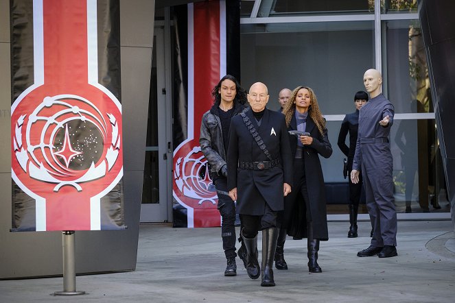 Star Trek: Picard - Penance - Photos - Evan Evagora, Patrick Stewart, Michelle Hurd