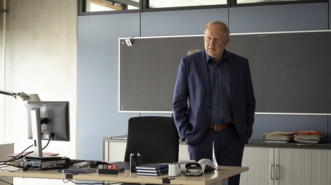 Tatort - Borowski und der Schatten des Mondes - Z filmu - Axel Milberg