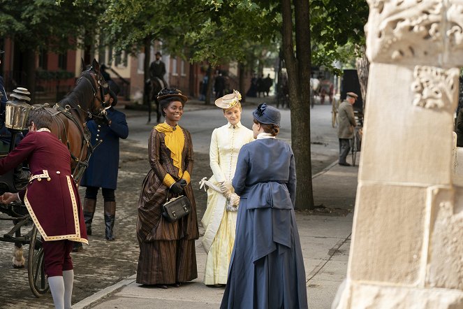 The Gilded Age - Season 1 - Heads Have Rolled for Less - Photos - Denée Benton, Louisa Jacobson