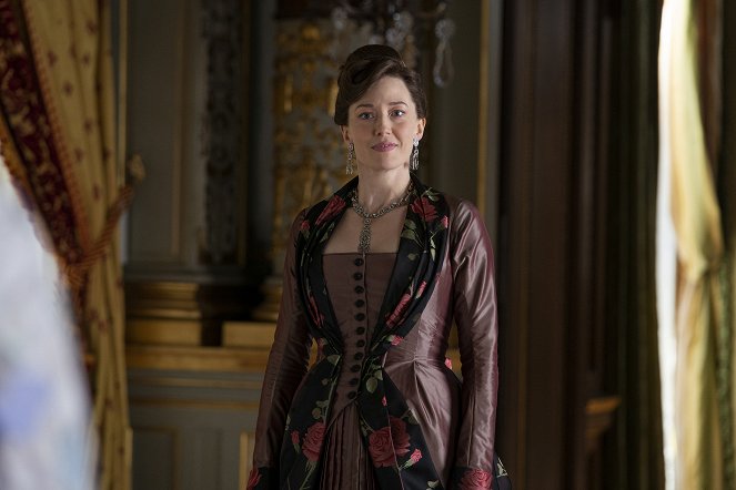 The Gilded Age - Irresistible Change - Photos - Carrie Coon
