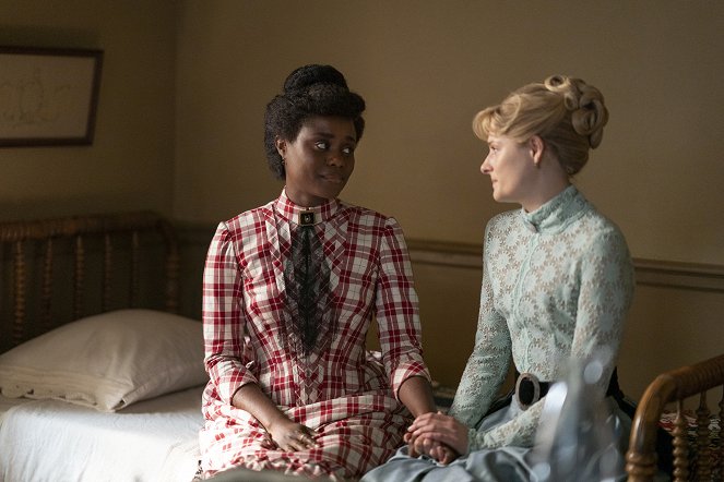 The Gilded Age - Season 1 - Tucked Up in Newport - Photos - Denée Benton, Louisa Jacobson