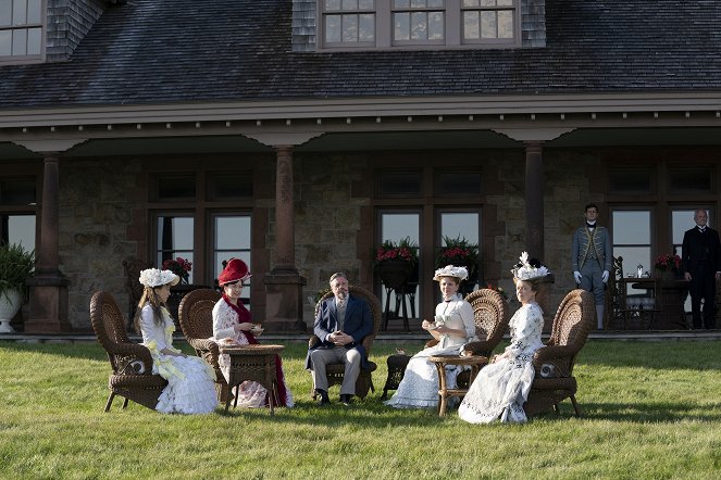 The Gilded Age - Season 1 - Tucked Up in Newport - Photos