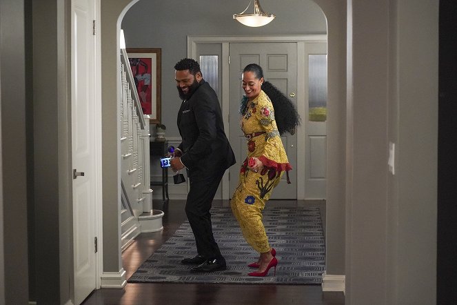 Black-ish - Season 8 - And the Winner Is... - Photos - Anthony Anderson, Tracee Ellis Ross