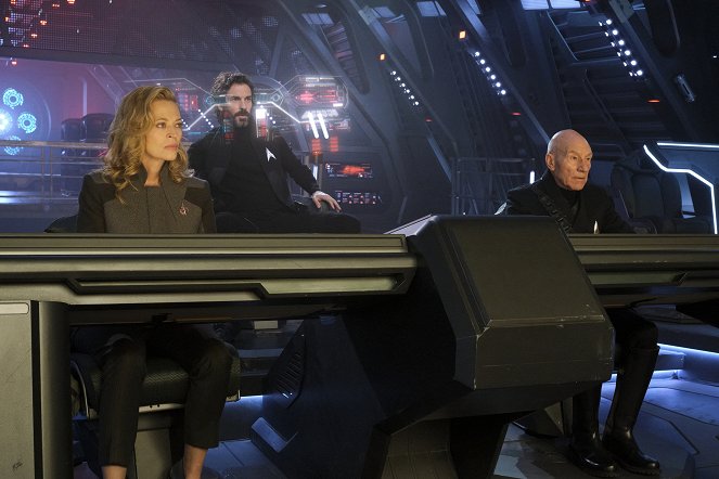 Star Trek: Picard - Assimilation - Filmfotos - Jeri Ryan, Santiago Cabrera, Patrick Stewart