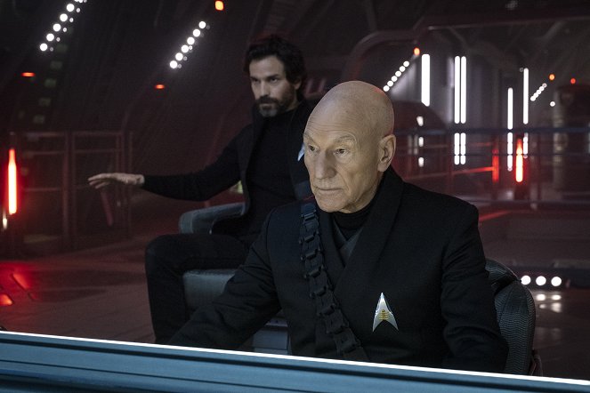 Star Trek: Picard - Asszimiláció - Forgatási fotók - Santiago Cabrera, Patrick Stewart