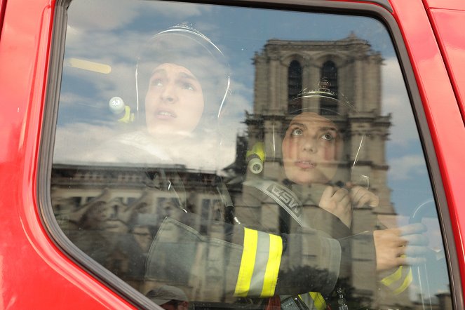 Notre-Dame in Flammen - Filmfotos