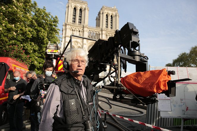 Notre-Dame in Flammen - Dreharbeiten - Jean-Jacques Annaud