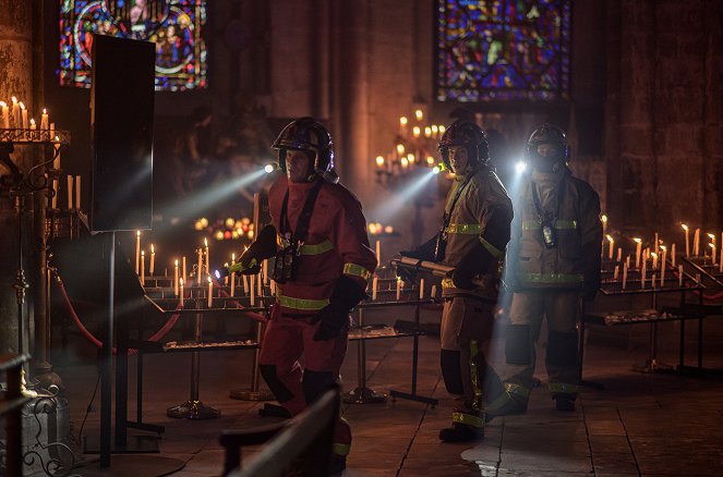 Notre-Dame v plamenech - Z filmu