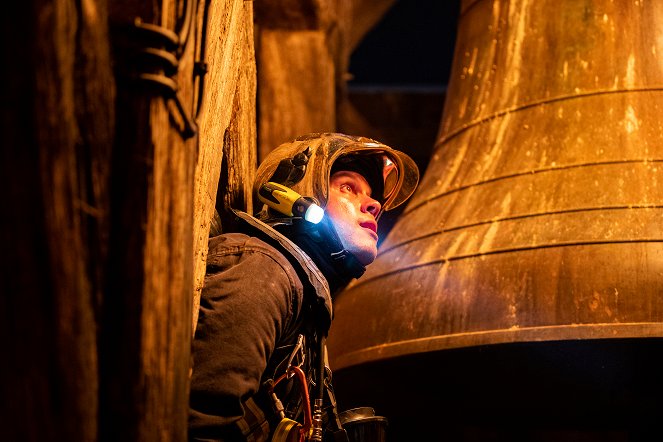 Notre-Dame in Flammen - Filmfotos