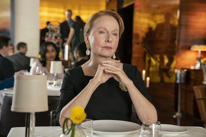 Inventando Anna - Vida de VIP - Do filme - Kate Burton